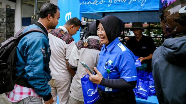 Distribusikan Ribuan Paket Takjil Gratis di Jabodetabek