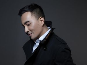 dr Ekles dan Sederet Kolaborasi Musiknya dr Ekles dan Sederet Kolaborasi Musiknya