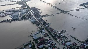 Foto Udara Banjir di Demak yang Putuskan Jalur Pantura