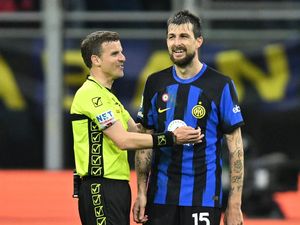 Galliani Tak Percaya Acerbi Lakukan Tindakan Rasis ke Jesus Galliani Tak Percaya Acerbi Lakukan Tindakan Rasis ke Jesus