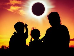 6 Mitos Gerhana, Kisah Balas Dendam hingga Pertengkaran Matahari-Bulan