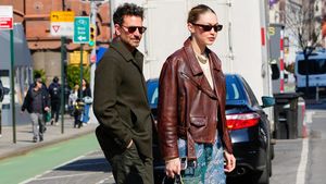 7 Potret Gigi Hadid & Bradley Cooper Kencan, Semakin Terang-terangan di Publik