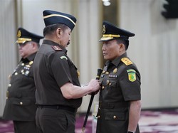 Kajati Sulsel Leonard Eben Ezer Dilantik Jadi Staf Ahli Jaksa Agung RI