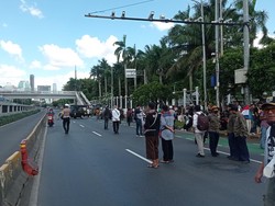 Jelang Demo di Depan DPR RI, Arus Lalu Lintas Dialihkan