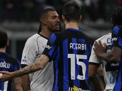 Acerbi Bantah Rasis, Juan Jesus: Dia Memutarbalikkan Fakta!