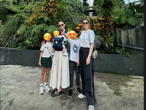 7 Foto Terbaru Julie Estelle yang Sudah Jadi Ibu, Liburan Sambil Momong Anak 7 Foto Terbaru Julie Estelle yang Sudah Jadi Ibu, Liburan Sambil Momong Anak