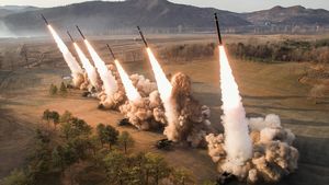 Panas! Korea Utara Tembakkan Rudal Balistik Saat Menlu AS Kunjungi Seoul