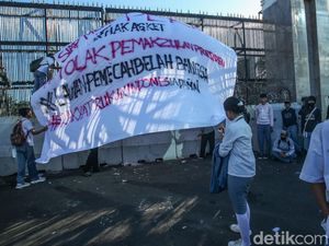 Lagi, Massa Pelajar Kembali Serukan Tolak Hak Angket di DPR Lagi, Massa Pelajar Kembali Serukan Tolak Hak Angket di DPR