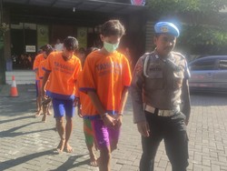 5 Pesilat Pelaku Pengeroyokan dan Perusakan Warkop Sidoarjo Diringkus