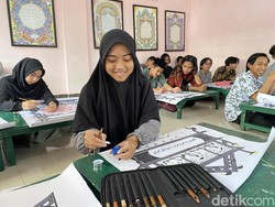Perjalanan Nabila dari Papua ke Sukabumi untuk Belajar Kaligrafi
