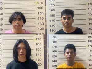 4 Pria Pengantar Jenazah Keroyok Polisi di Makassar hingga Luka-luka 4 Pria Pengantar Jenazah Keroyok Polisi di Makassar hingga Luka-luka
