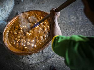 Permintaan Dodol Betawi Melonjak Saat Ramadan Permintaan Dodol Betawi Melonjak Saat Ramadan