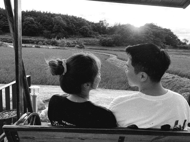 Potret Hong Ji Hee dan pasangan