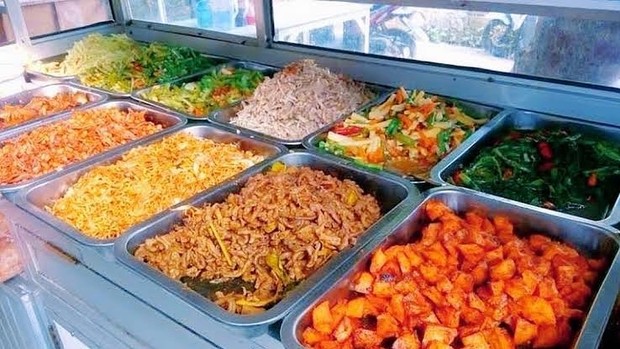 Warteg Kharisma Bahari/Foto: instagram.com/wkb.indonesia Warteg Kharisma Bahari buka 24 jam