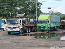 Jalur Kudus-Jepara Arah Semarang Macet Parah, Lalin Tak Bergerak!