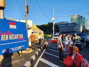 Sambil Berbagi Menu Buka Puasa, BEM Nusantara Serukan Pesan Persatuan Sambil Berbagi Menu Buka Puasa, BEM Nusantara Serukan Pesan Persatuan