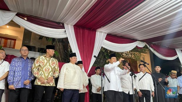 Calon presiden nomor urut 02 Praowo Subianto saat knferensi pers usai Penetapan Hasil Pilpres KPU 2024 di Kartanegara, Jakarta, Rabu (20/3/2024). (CNBC Indonesia/Romys)