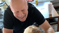 Video: Keluarga akan Donorkan Otak Bruce Willis untuk Riset Demensia