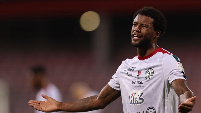 MECCA, SAUDI ARABIA - OCTOBER 28: Georginio Wijnaldum of Al Ettifaq reacts during the Saudi Pro League match between Al Wehda v Al Ettifaq at King Abdul Aziz Stadium on October 28, 2023 in Mecca, Saudi Arabia. (Photo by Abdul Ghani Bashir Issa/MB Media/Getty Images)