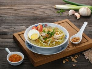 Resep Soto-Opor Ayam, Hidangan Kuah Hangat untuk Sahur & Buka Puasa