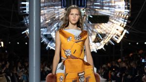 10 Koleksi Louis Vuitton Fall 2024, Perayaan 10 Tahun Nicolas Ghesquiere