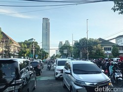 Lalin Sekitar Gedung KPU Macet Imbas Aksi Demonstrasi