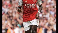Kalau yang ini sepertinya fans Tottenham yang ngarep sama Saka. Foto: dok. Internet/X (Twitter)