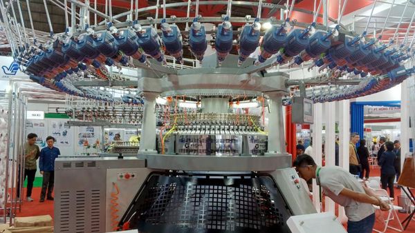 Mengintip Pameran Teknologi Industri Tekstil