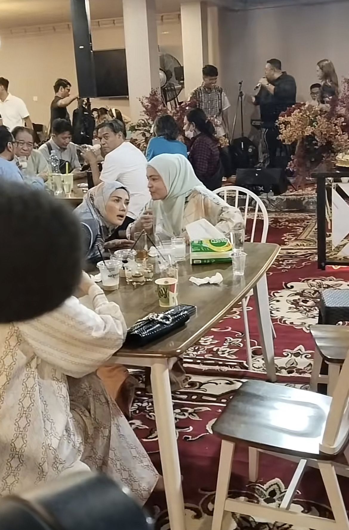 Momen Maia dan Mulan Jameela bertemu di Ultah Anang