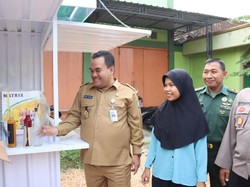3 Warga Blora Terima Bantuan Fasilitas Penunjang Kerja dari Bupati