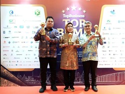Ratu Tatu-BUMD Serang Raih Penghargaan di Ajang BUMD Award 2024