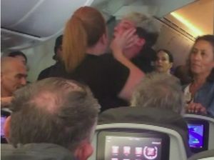 Penerbangan Putar Balik gegara Ada Penumpang Ancam Kencing di Kabin Penerbangan Putar Balik gegara Ada Penumpang Ancam Kencing di Kabin