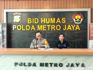 Polisi Amankan 16 Orang di Demo KPU dan DPR Kemarin Polisi Amankan 16 Orang di Demo KPU dan DPR Kemarin
