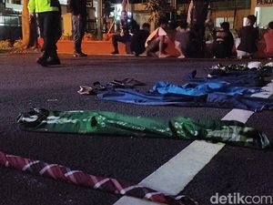 27 Remaja Cianjur Diringkus Saat Perang Sarung Isi Batu, 4 Orang Terluka 27 Remaja Cianjur Diringkus Saat Perang Sarung Isi Batu, 4 Orang Terluka