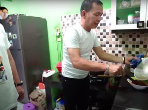 Intip Dapur Kotor di Rumah Ayu Ting Ting yang Jadi Sorotan, Kecil & Sederhana Intip Dapur Kotor di Rumah Ayu Ting Ting yang Jadi Sorotan, Kecil & Sederhana