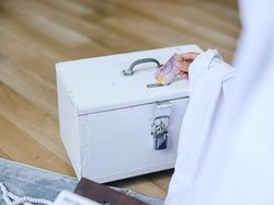 Bersedekah Atas Nama Orang yang Sudah Meninggal, Bolehkah?