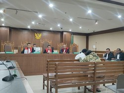 Manut Istri, Eks Kadis PUPR Papua Terima Vonis 4 Tahun 8 Bulan Bui