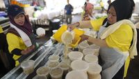 Tradisi Bagi-bagi Bubur Lambuk, Menu Buka Puasa Khas Malaysia