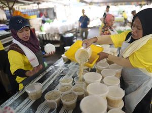 Tradisi Bagi-bagi Bubur Lambuk, Menu Buka Puasa Khas Malaysia