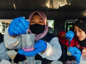 Video Temuan BPOM Saat Sidak Takjil: Makanan Berformalin-Pakai Pewarna Tekstil Video Temuan BPOM Saat Sidak Takjil: Makanan Berformalin-Pakai Pewarna Tekstil