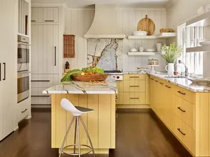5 Inspirasi Dapur Warna Kuning Biar Tampak Lebih Hidup