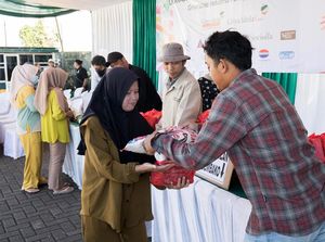 Donasi Paket Sembako untuk Warga yang Membutuhkan di Cikupa Donasi Paket Sembako untuk Warga yang Membutuhkan di Cikupa