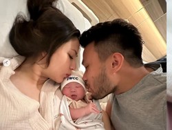 Gaya Photoshoot Baby Kyarra Putri Jessica Mila, Gemas Tampil Bak Pengacara