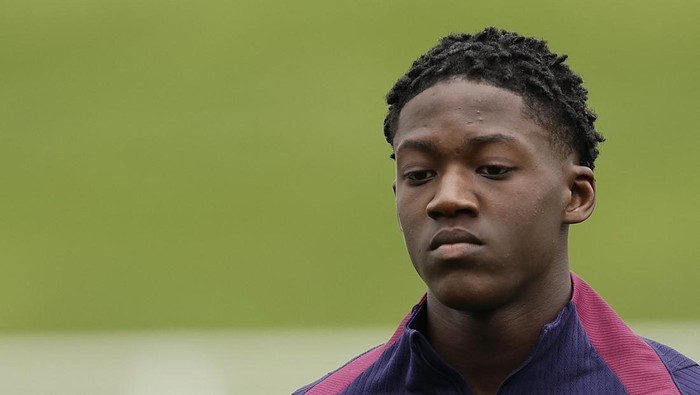 Soccer Football - International Friendly - England Training - St Georges Park, Burton upon Trent, Britain - March 20, 2024 Englands Kobbie Mainoo during training Action Images via Reuters/Jason Cairnduff