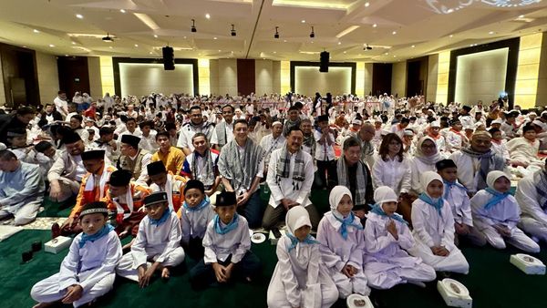 Momentum Berbagi dengan Ribuan Anak Yatim Binaan