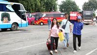 Mudik Lebaran Lebih Awal di Terminal Kalideres