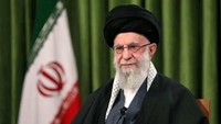Momen Presenter TV Iran Menangis Saat Umumkan Kematian Khamenei