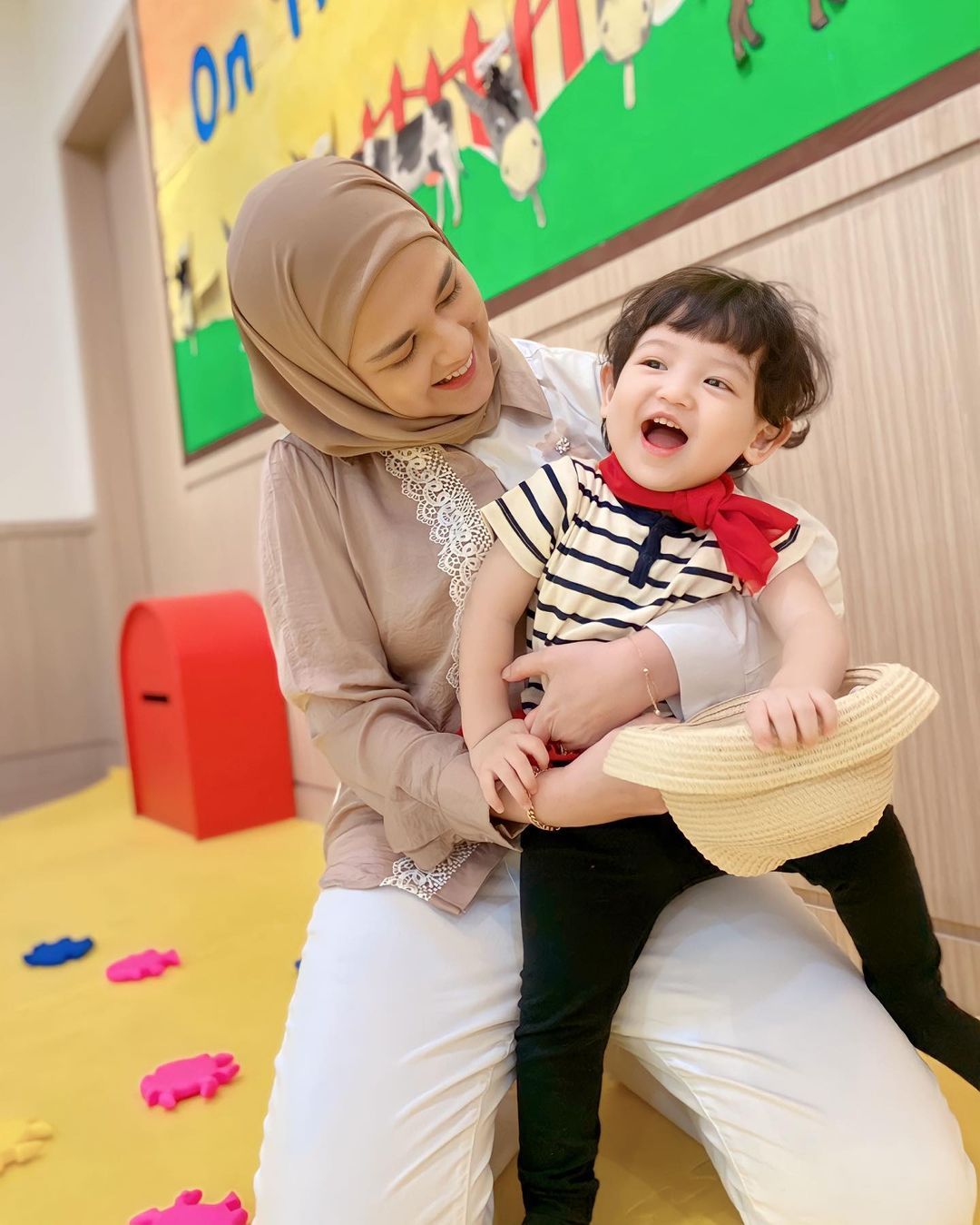 Potret Jourell Putra Cut Meyriska