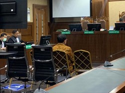 Bacakan Pleidoi, Sekretaris MA Bantah Terima Suap Rp 3 M hingga Tas Mewah