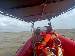 KLM Benua Indah Tujuan Riau Bocor-Mati Mesin di Perairan Banyuasin